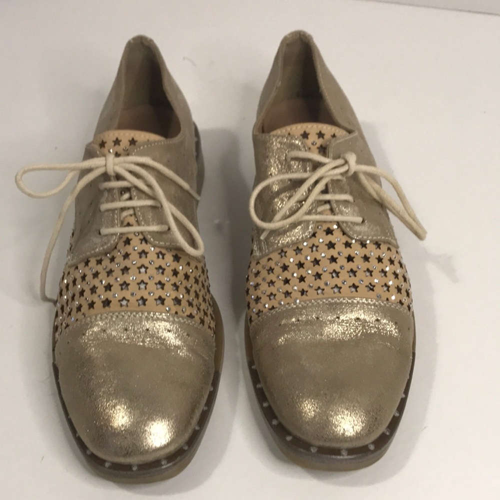 B2 Italian Gilded leather oxfords with pierced upper and silver studs